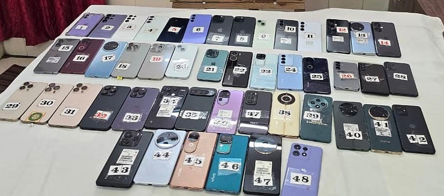 ಬೆಂಗಳೂರು:‌ ಪ್ರಯಾಣಿಕರ ಸೋಗಿನಲ್ಲಿ ಮೊಬೈಲ್‌ ಕಳ್ಳತನ: 70 ಮೊಬೈಲ್‌ ಜಪ್ತಿ