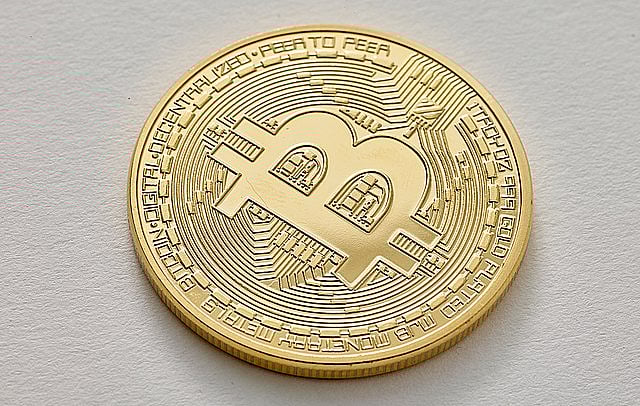 ತುಮಕೂರು: ಬಿಟ್‌ ಕಾಯಿನ್‌ನಲ್ಲಿ ಹೂಡಿಕೆ: ₹80 ಲಕ್ಷ ವಂಚನೆ