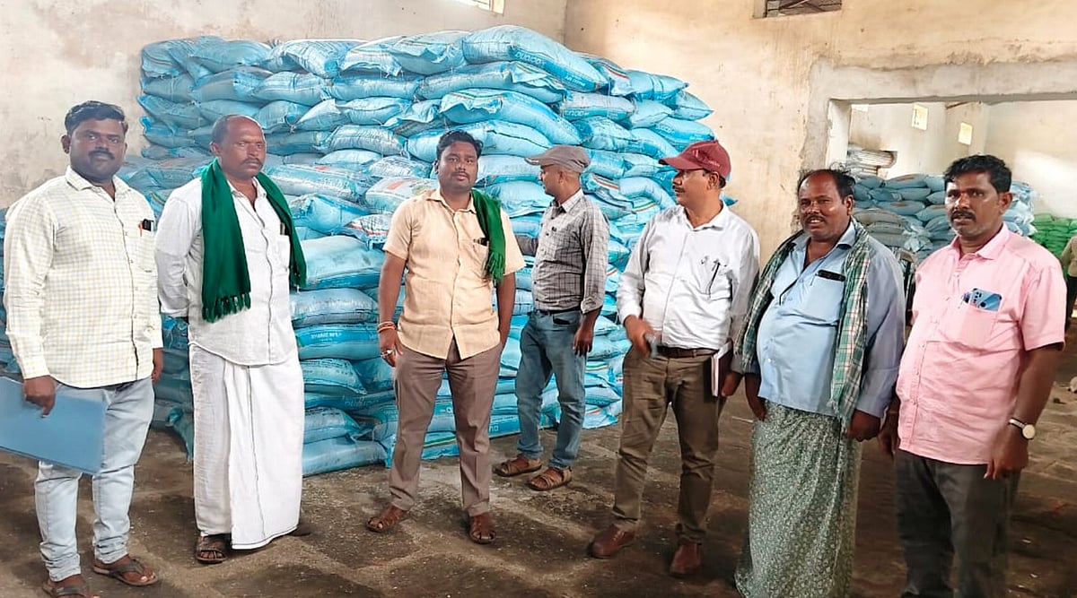 ಹೆಚ್ಚಿನ ಬೆಲೆಗೆ ಯೂರಿಯಾ ಮಾರಾಟ ಮಾಡಿದರೆ ಕ್ರಮ: ಕೃಷಿ ಇಲಾಖೆ