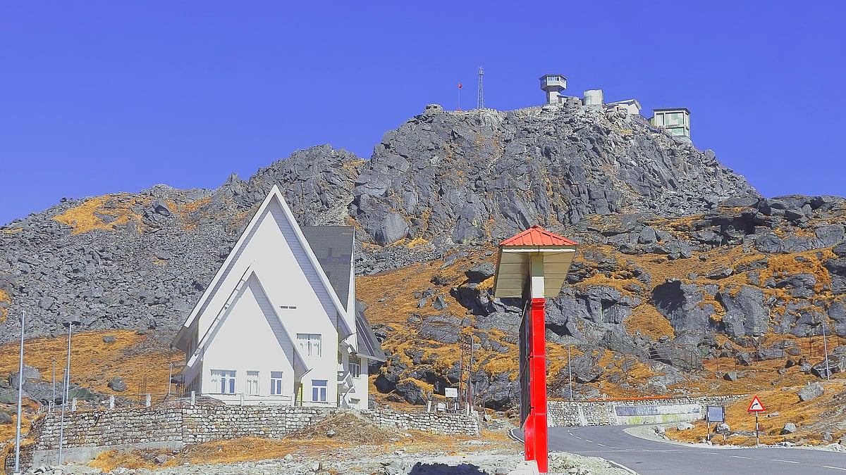 ಪ್ರವಾಸ: ಭಾರತ-ಚೀನಾ ಗಡಿಯ ಸುಂದರವಾದ ಪರ್ವತ ಶ್ರೇಣಿ ಸಿಕ್ಕಿಂನ ನಾಥು ಲಾ