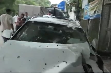 ದೆಹಲಿ: ಫುಟ್‌ಪಾತ್‌ನಲ್ಲಿ ಮಲಗಿದ್ದವರ ಮೇಲೆ ಔಡಿ ಕಾರು ಹರಿಸಿದ ವ್ಯಕ್ತಿ!