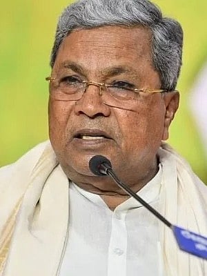 ಪ್ರಧಾನಿ ಭೇಟಿಯಾದ ಸಿಎಂ: ಕಬ್ಬಿಗೆ ದರ ಸೇರಿದಂತೆ ಐದು ಅಂಶಗಳ ಮನವಿ ಪತ್ರ ಸಲ್ಲಿಕೆ