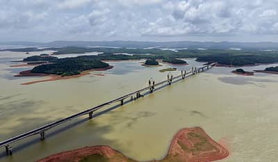 ಕೇಂದ್ರ ಹೆದ್ದಾರಿ ಹಾಗೂ ಭೂಸಾರಿಗೆ ಸಚಿವ ನಿತಿನ್ ಗಡ್ಕರಿ ಅವರು ಸೇತುವೆಯನ್ನು ಉದ್ಘಾಟಿಸಿದ್ದಾರೆ 