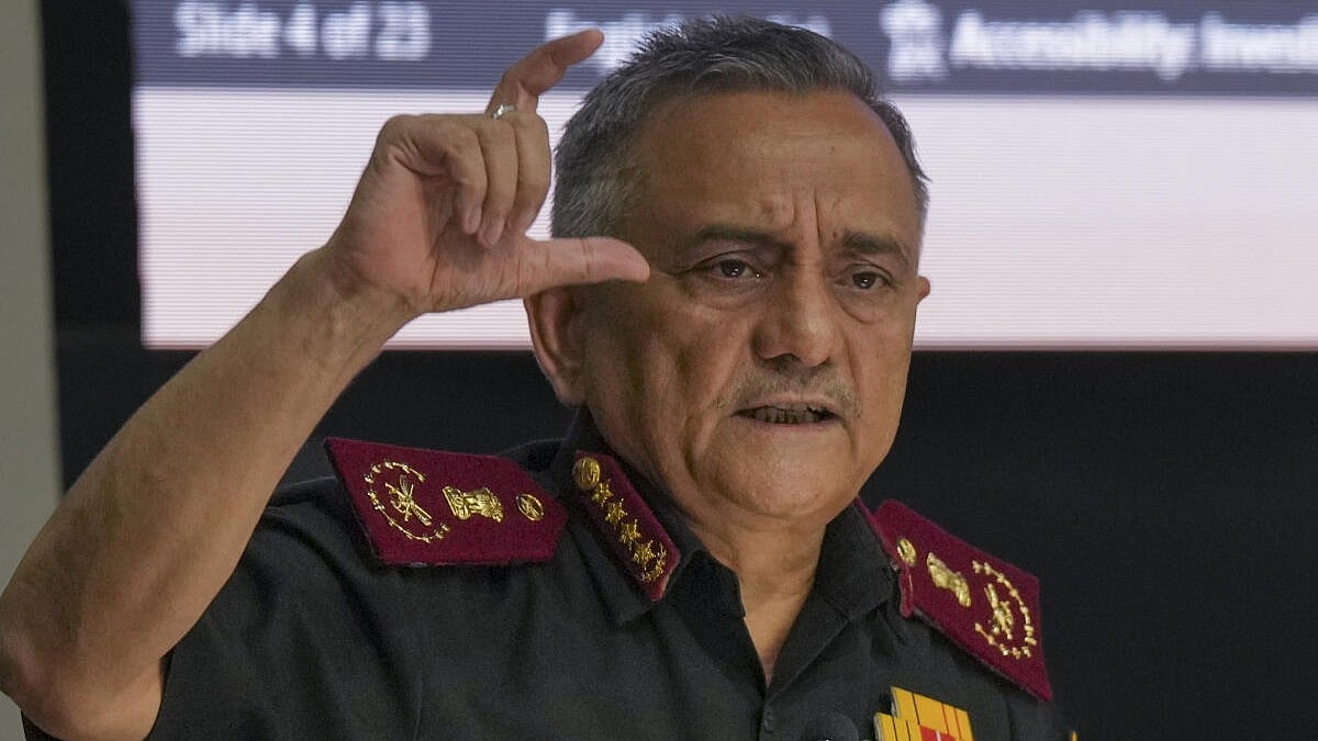 ನಿನ್ನೆಯ ಶಸ್ತ್ರಾಸ್ತ್ರಗಳಿಂದ ಇಂದಿನ ಯುದ್ಧ ಗೆಲ್ಲಲಾಗದು : CDS ಅನಿಲ್ ಚೌಹಾಣ್‌