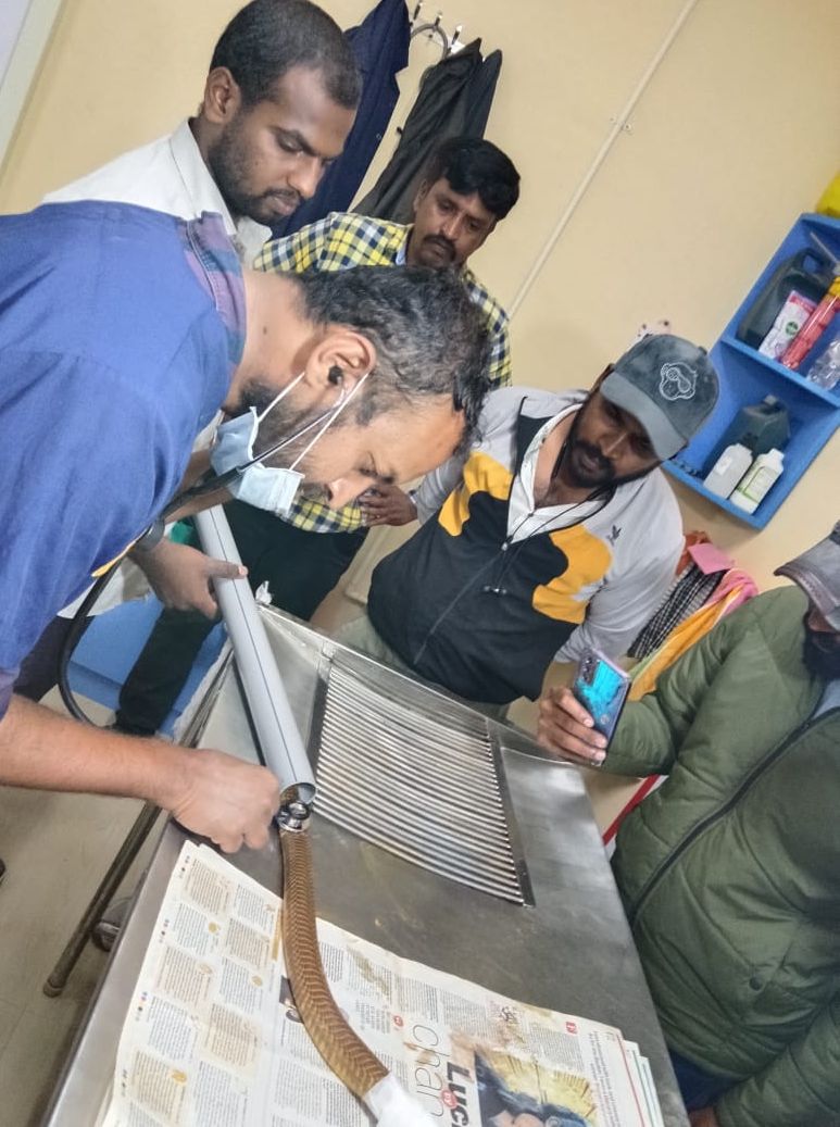 ಗಾಯಗೊಂಡಿದ್ದ ನಾಗರಹಾವಿಗೆ ಶಸ್ತ್ರ ಚಿಕಿತ್ಸೆ  