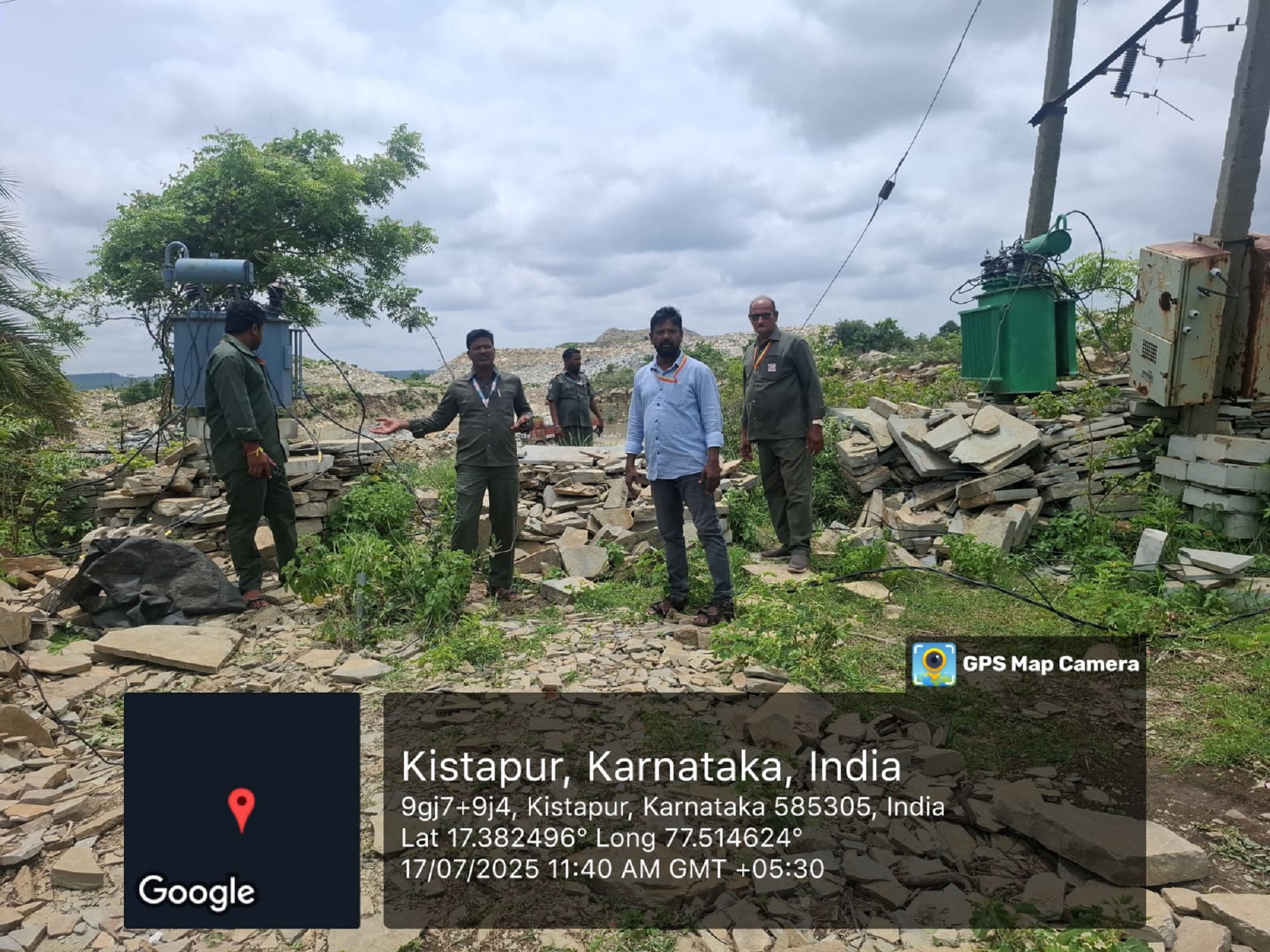 ಚಿಂಚೋಳಿ ತಾಲ್ಲೂಕಿನ ಕಿಷ್ಟಾಪುರ ಗ್ರಾಮದಲ್ಲಿ ಗುರುವಾರ ಅಕ್ರಮ ವಿದ್ಯುತ್ ಪರಿವರ್ತಕ ಗುರುತಿಸಿದ ಜೆಸ್ಕಾಂ ಸಿಬ್ಬಂದಿ