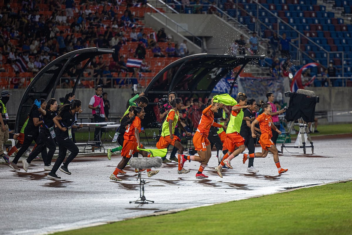 ವಿಶ್ಲೇಷಣೆ | ಫುಟ್‌ಬಾಲ್ ಅಂಗಳದಲ್ಲಿ ಸ್ತ್ರೀಪರ್ವ