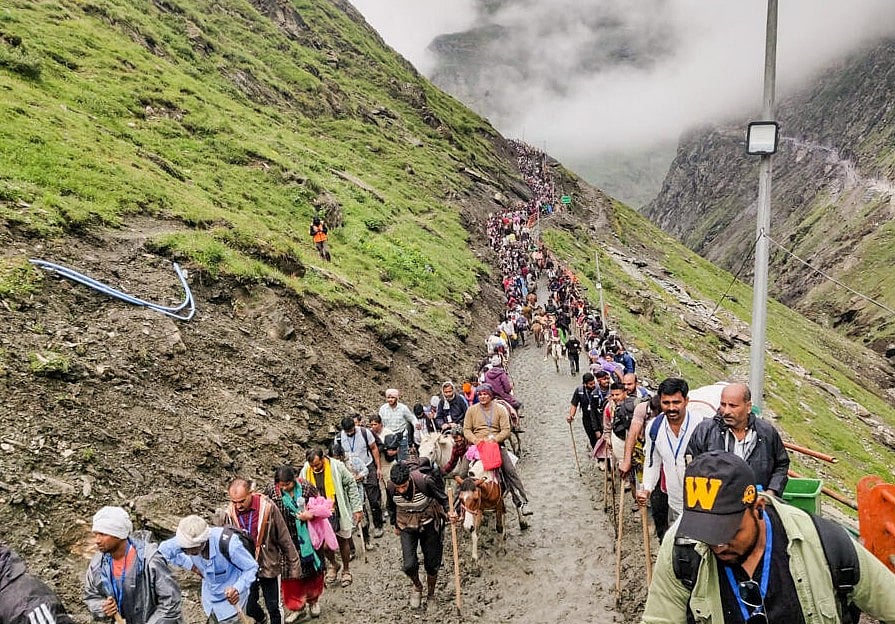 ಭಾರಿ ಮಳೆಯಿಂದ ಸ್ಥಗಿತವಾಗಿದ್ದ ಅಮರನಾಥ ಯಾತ್ರೆ ಮತ್ತೆ ಆರಂಭ