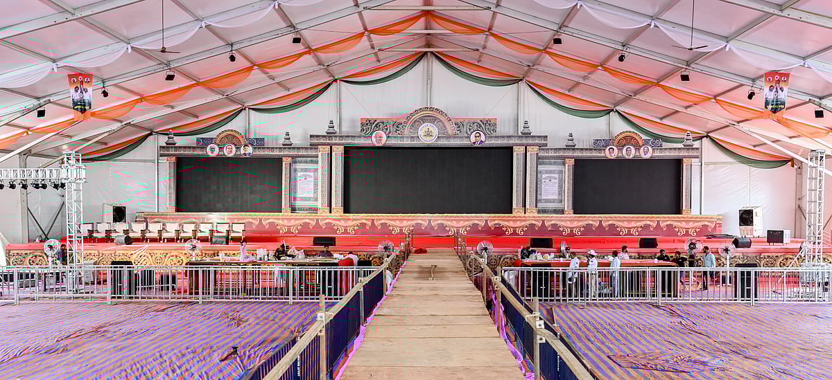 ರಾಜ್ಯ ಸರ್ಕಾರದ 2 ವರ್ಷಗಳ ಸಾಧನಾ ಸಮಾವೇಶ: ಸಾಧನೆ, ‘ಶಕ್ತಿ ಪ್ರದರ್ಶನ‘ಕ್ಕೆ ಸಜ್ಜು