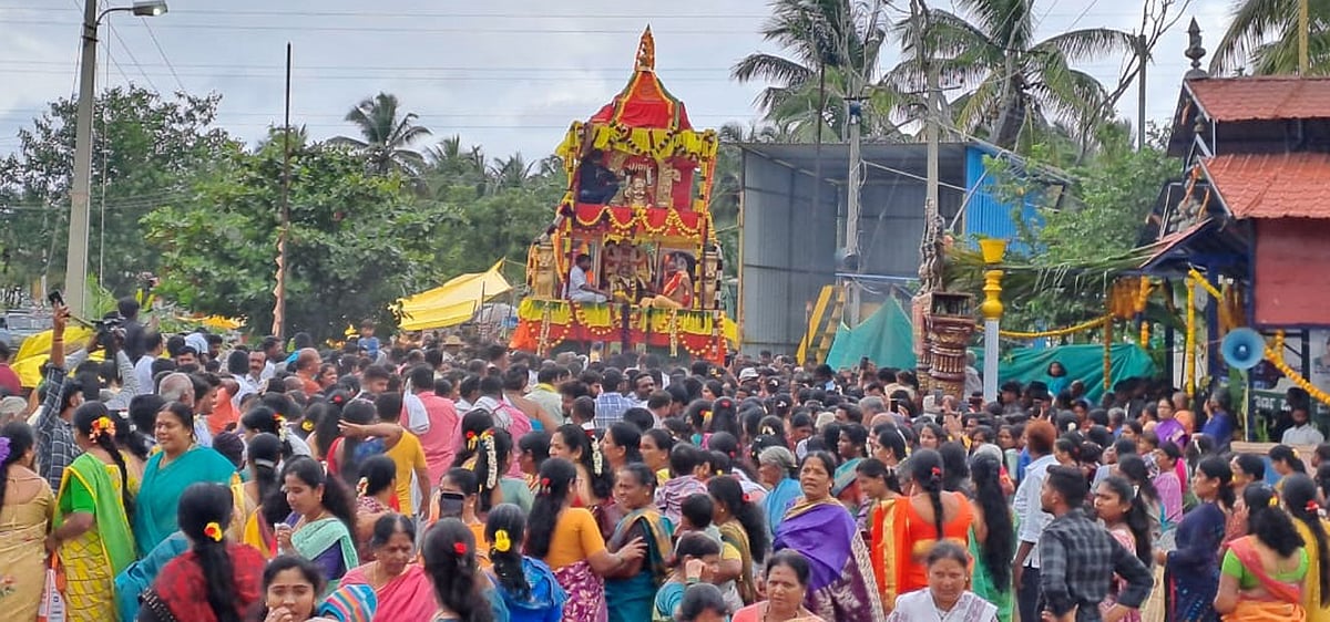 ಚನ್ನರಾಯಪಟ್ಟಣ: ವಿಜೃಂಭಣೆಯಿಂದ ಜರುಗಿದ ಅನ್ನಪೂಣೇಶ್ವರಿ ದೇವಿ ರಥೋತ್ಸವ