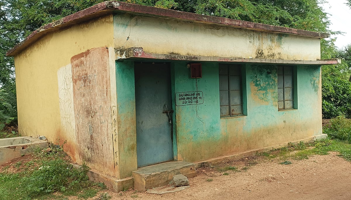 ಜಾಗನೂರಹಟ್ಟಿ: ಕೂಪದಂತ ಕಟ್ಟಡಗಳಲ್ಲಿ ಕಲಿಯುವ ಕಂದಗಳು