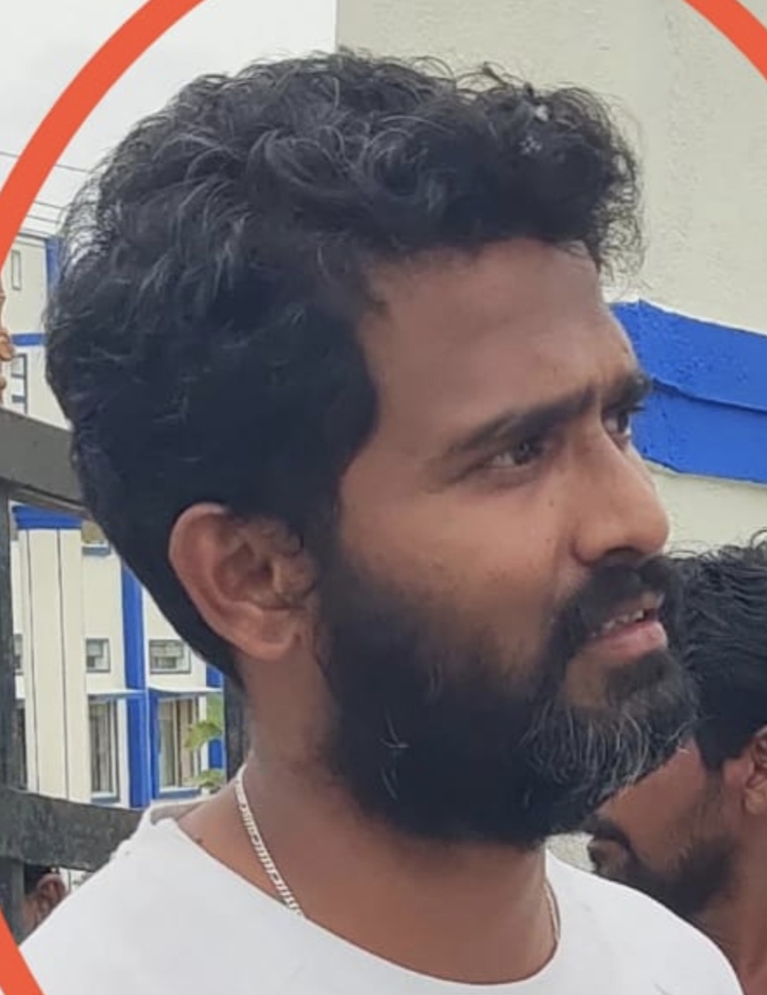 ಮಹೇಶ್ ವಸತಿ ಶಾಲೆಯ ನಿಲಯ ಪಾಲಕ 