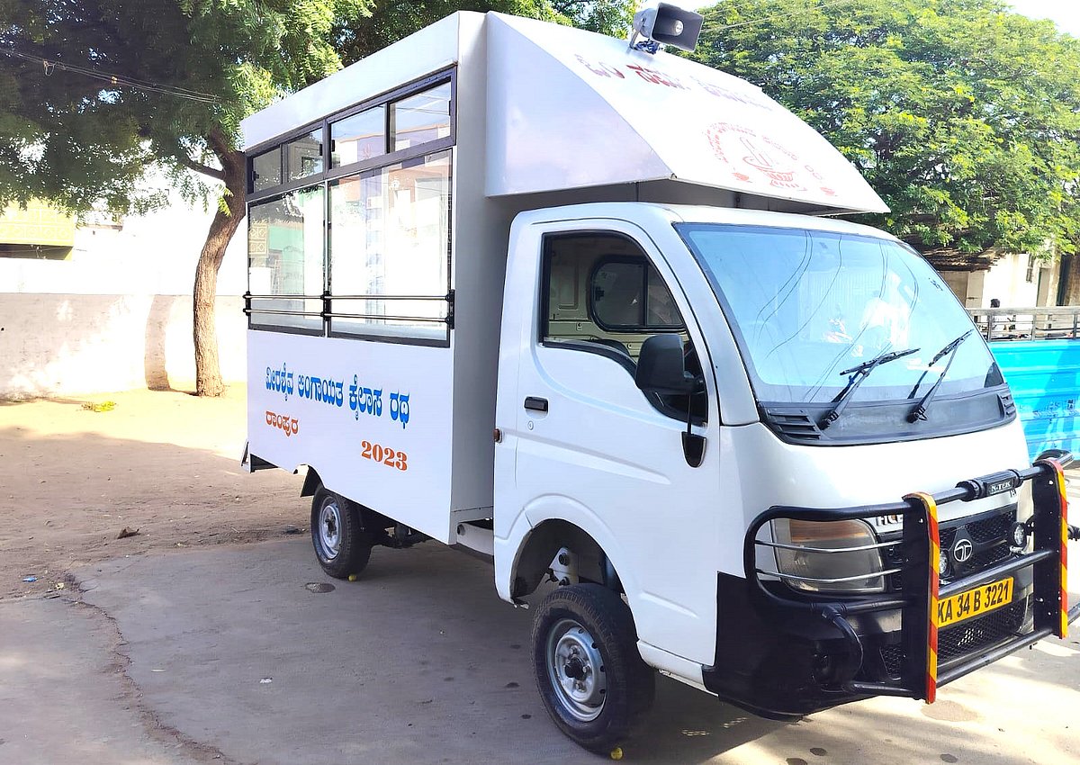 ಮೊಳಕಾಲ್ಮುರು: ಶವ ಸಂಸ್ಕಾರಕ್ಕೆ ಬಹುದೂರ ಸಾಗುವ ಸವಾಲು!