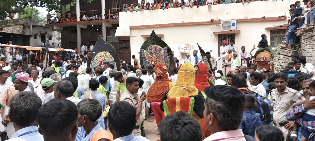 ವಿವಿಧ ಕಲಾ ತಂಡಗಳು ಭಾಗವಹಿಸಿದ್ದವು 