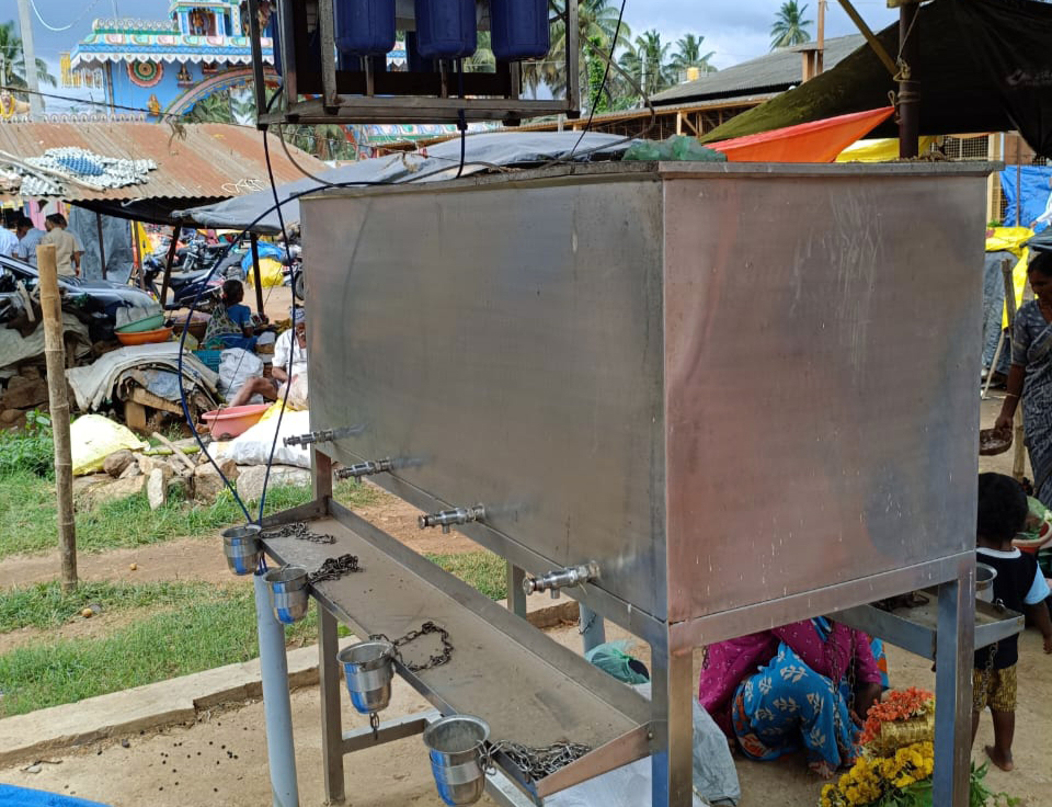 ದೇವಾಲಯದ ಆವರಣದಲ್ಲಿರುವ ಶುದ್ಧ ಕುಡಿಯುವ ನೀರಿನ ಘಟಕ ಒಂದೂವರೆ ವರ್ಷದಿಂದ ನಿಷ್ಪ್ರಯೋಜಕವಾಗಿದೆ