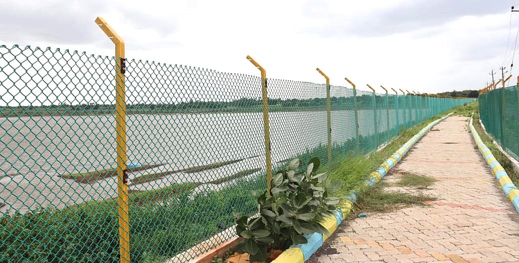 ಬೀದರ್‌: ಕೆರೆಯ ಏರಿ ಮೇಲೊಂದು ‘ವಾಕಿಂಗ್‌ ಟ್ರ್ಯಾಕ್‌’