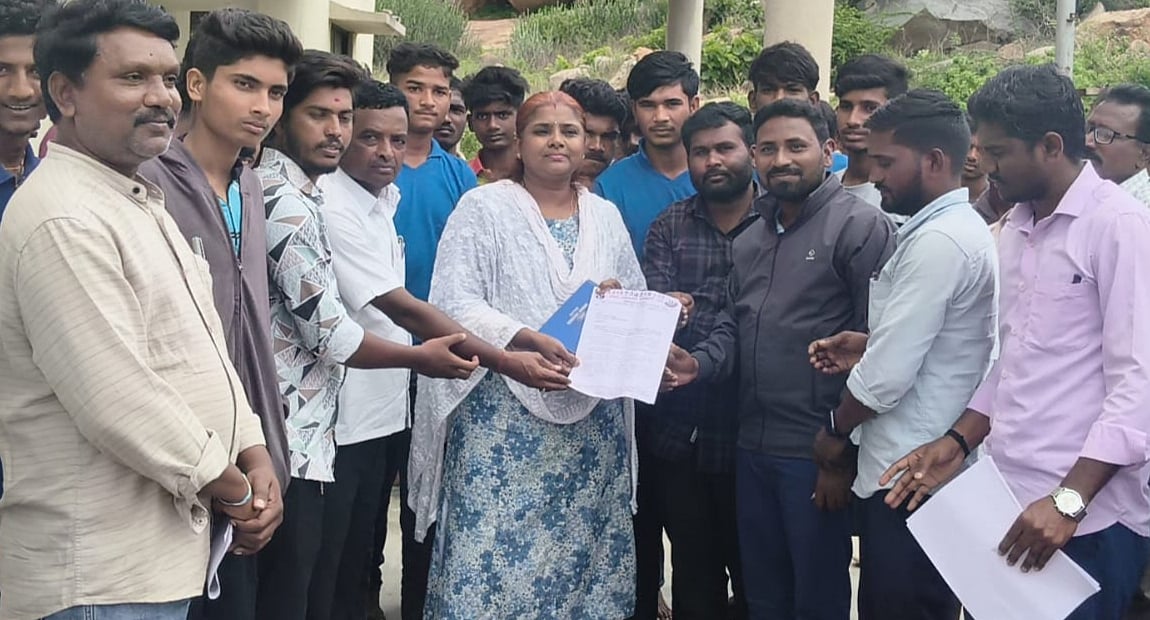 ರಾಯಚೂರು | ಹಾಸ್ಟೆಲ್‌ಗೆ ಸೌಲಭ್ಯ ಕಲ್ಪಿಸುವಂತೆ ಒತ್ತಾಯ