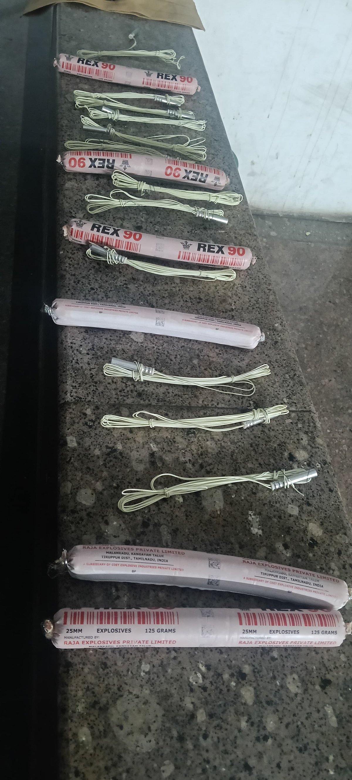 ಕಲಾಸಿಪಾಳ್ಯದಲ್ಲಿ ಸ್ಪೋಟಕ ವಸ್ತುಗಳ ಪತ್ತೆ ಪ್ರಕರಣ: ತನಿಖೆಗೆ ಆರು ತಂಡ