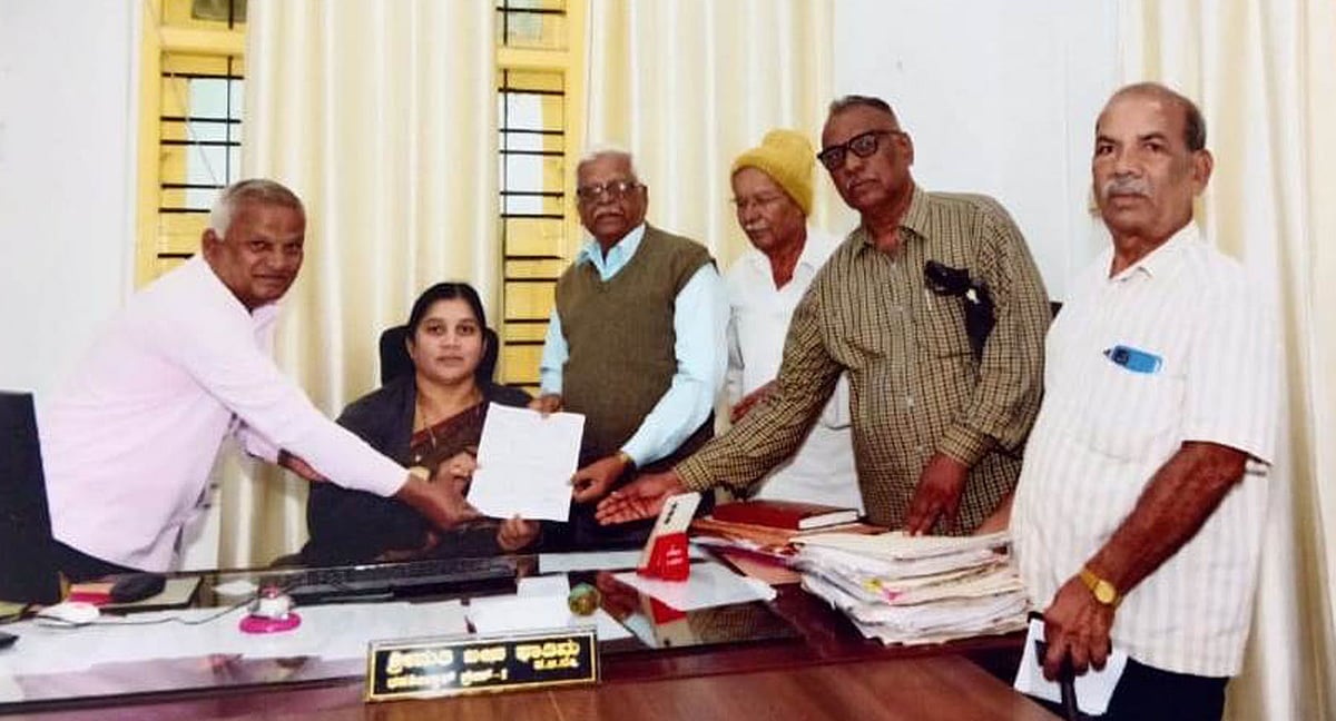 ಹೊಳಲ್ಕೆರೆ: ಎನ್‌ಪಿಎಸ್ ರದ್ದುಗೊಳಿಸಲು ಪ್ರಧಾನಿಗೆ ಪತ್ರ