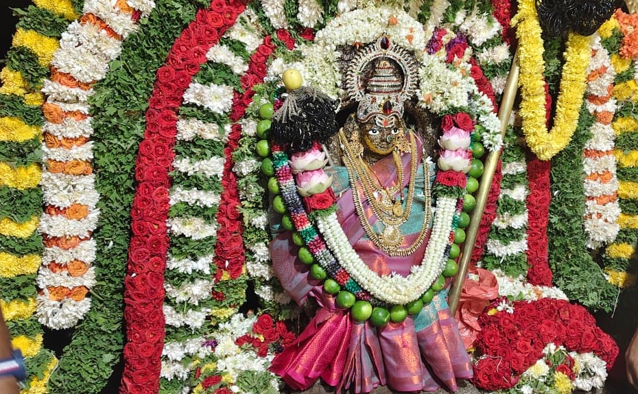 ಕಾಟೇರಮ್ಮ ದೇವಿಗೆ ಅಲಂಕಾರ