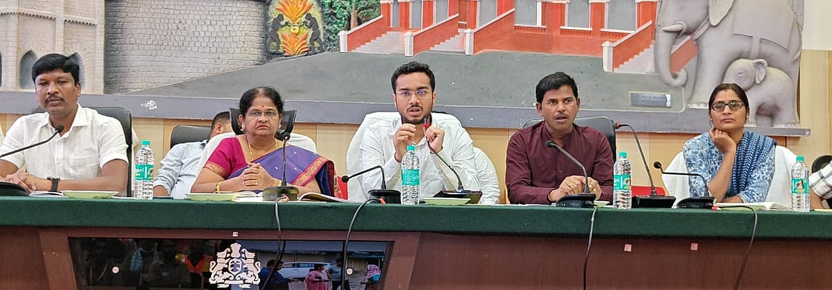 ‘ಸಫಾಯಿ ಕರ್ಮಚಾರಿ, ಪೌರ ಕಾರ್ಮಿಕರಿಗೆ ಅಗತ್ಯ ಸೌಕರ್ಯ ಒದಗಿಸಿ’: ಚಂದ್ರಕಲಾ ಸೂಚನೆ