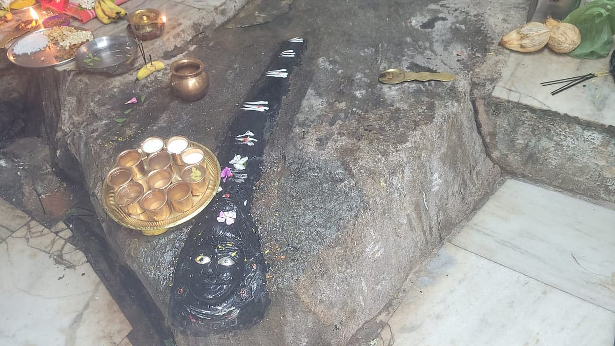 ಮಸ್ಕಿ | ಮಲ್ಲಯ್ಯನ ದರ್ಶನಕ್ಕೆ ತಿಂಗಳಕಾಲ ಬೆಟ್ಟ ಹತ್ತುವ ಭಕ್ತರು