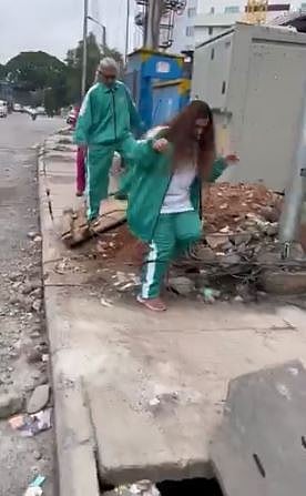 ಬೆಂಗಳೂರು ಫುಟ್‌ಪಾತ್‌ಗಳು ಸ್ಕ್ವಿಡ್ ಗೇಮ್ ಸಿನಿಮಾಕ್ಕೆ ಹೋಲಿಕೆ: JDS ವ್ಯಂಗ್ಯ