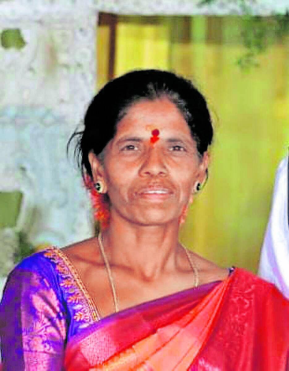 ಹಾರೋಹಳ್ಳಿ: ಮಗನ ಸಾವಿನಿಂದ ಮನನೊಂದ ತಾಯಿ ಆತ್ಮಹತ್ಯೆ
