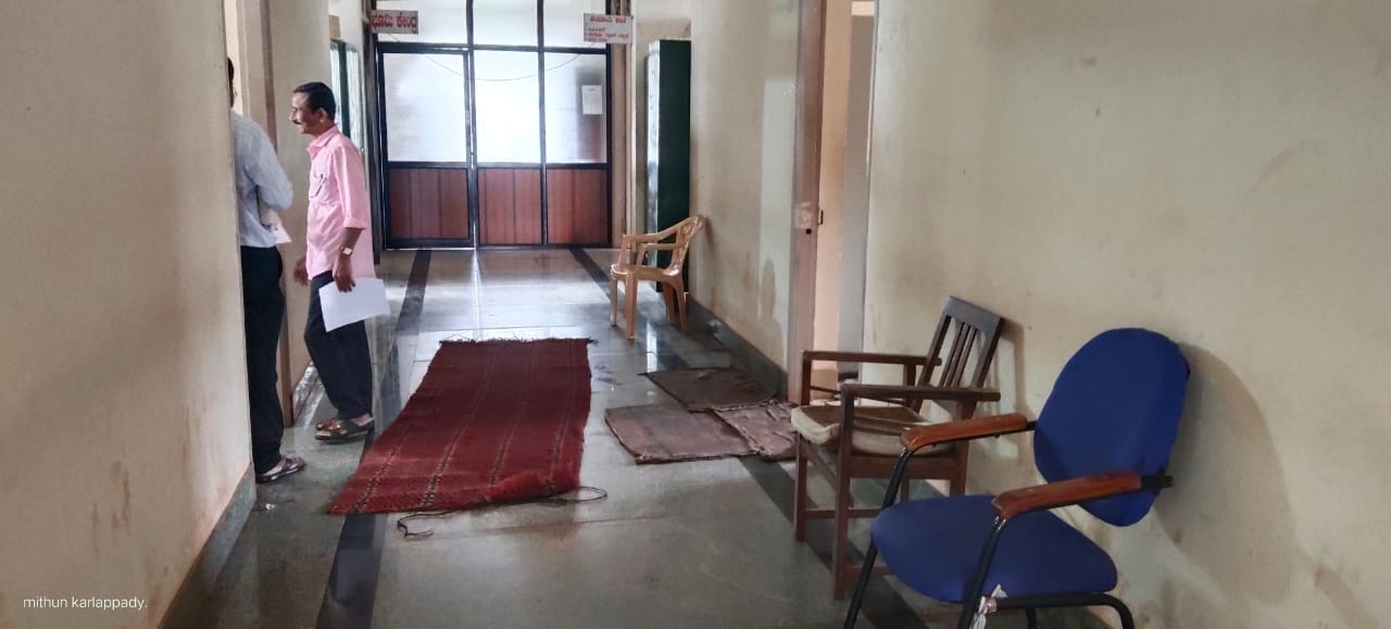 ಸುಳ್ಯದ ಮಿನಿ ವಿಧಾನಸೌಧ ಸೋರುತ್ತಿದೆ