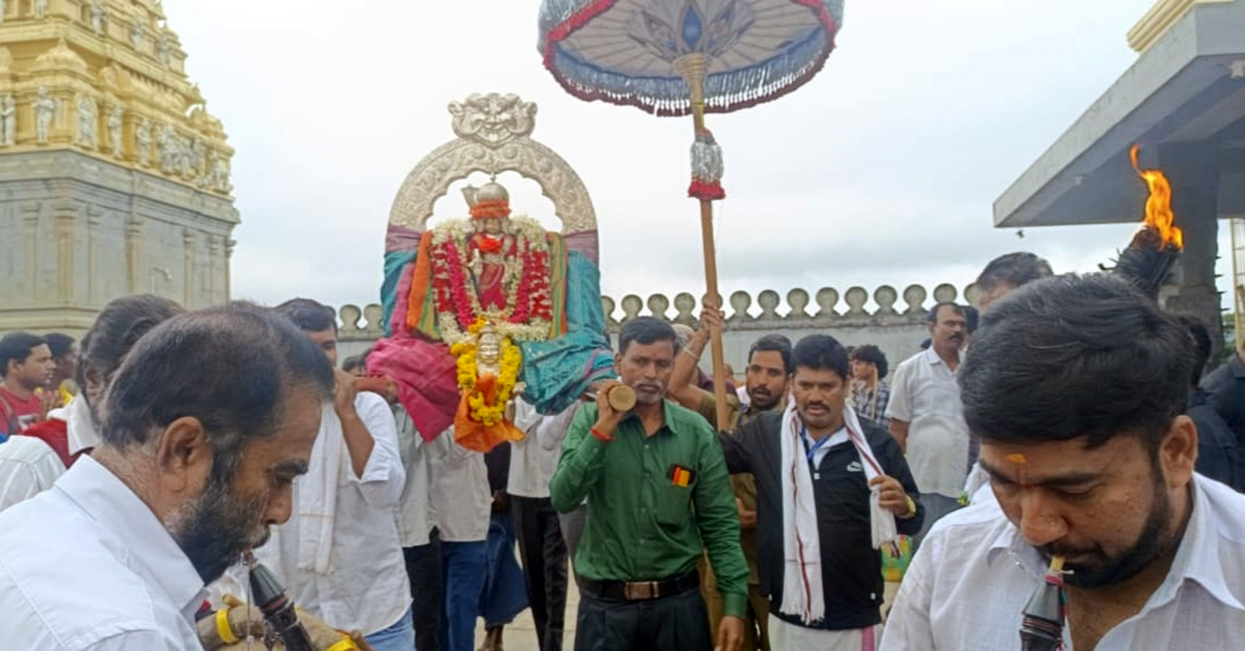 ರಂಗನಾಥಸ್ವಾಮಿ ಉತ್ಸವ ಮೂರ್ತಿಯನ್ನು ಮೆರವಣಿಗೆ ಮಾಡಲಾಯಿತು