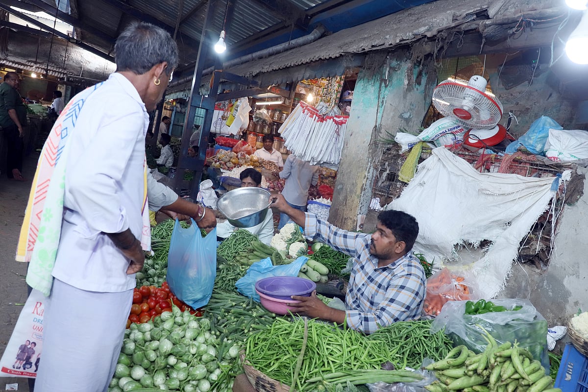 ರಾಯಚೂರು | ಬಹುತೇಕ ತರಕಾರಿಗಳ ಬೆಲೆ ಸ್ಥಿರ: ಮೆಣಸಿನಕಾಯಿ, ಚವಳೆಕಾಯಿ ಕೆ.ಜಿಗೆ ₹80