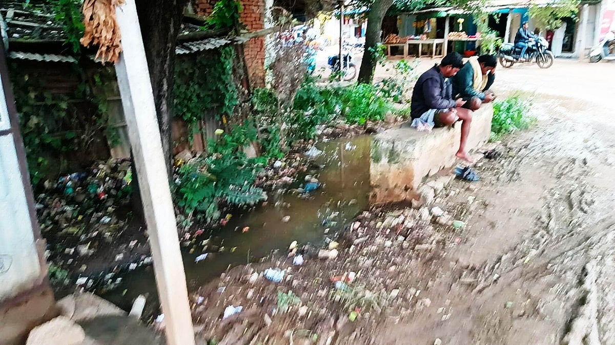 ಕೊಟ್ಟೂರು | ಉಜ್ಜಯಿನಿ ಗ್ರಾಮದಲ್ಲಿ ಮೂಲ ಸೌಕರ್ಯ ಮರೀಚಿಕೆ