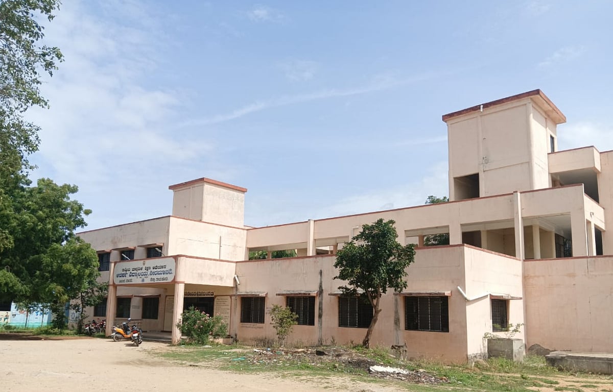 ಮಾನ್ವಿ | ಆದರ್ಶ ವಿದ್ಯಾಲಯ: ₹2.76 ಕೋಟಿ ಅನುದಾನ ಸರ್ಕಾರಕ್ಕೆ ವಾಪಸ್‌