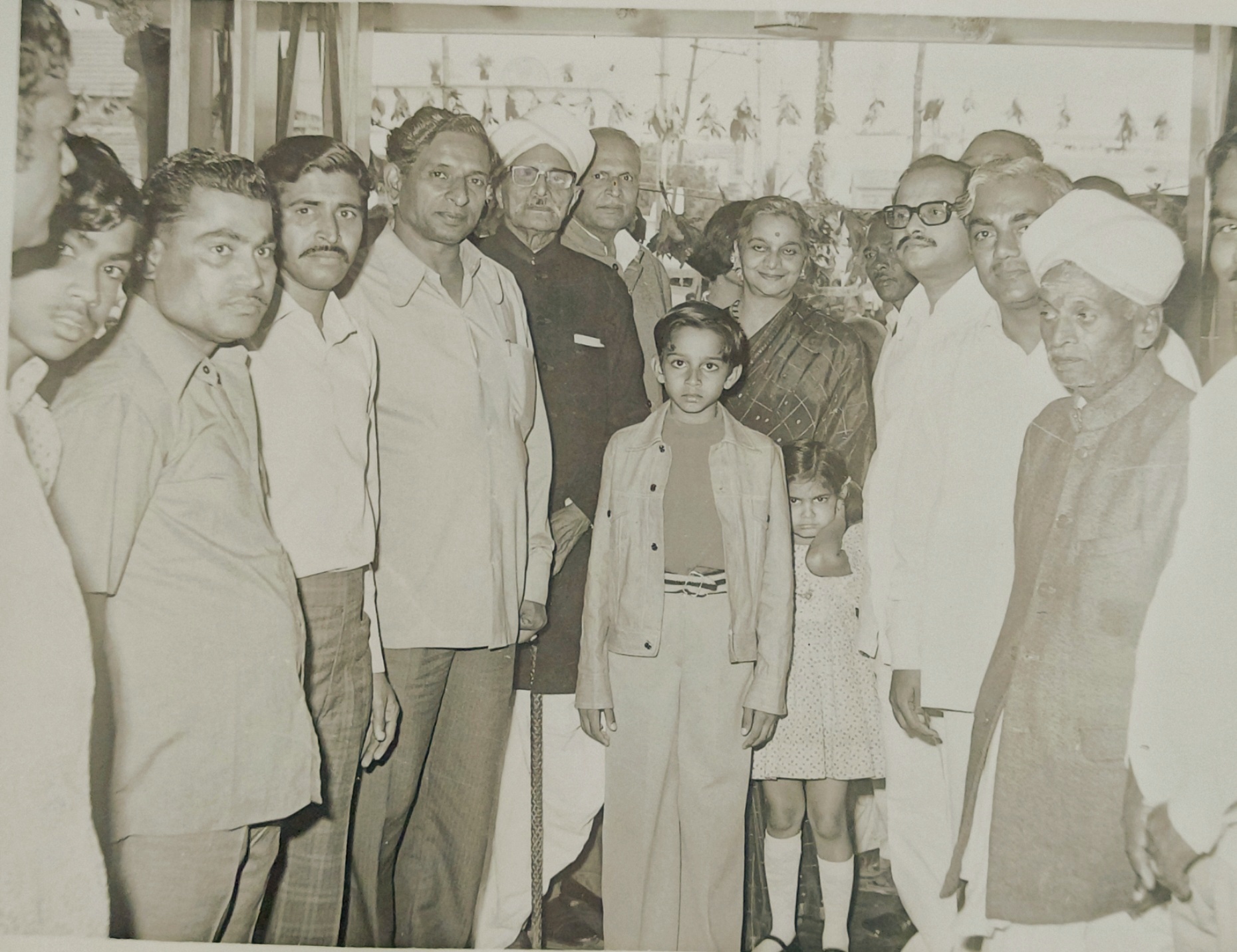 1976ರಲ್ಲಿ ನಿರ್ಮಲ ಚಿತ್ರಮಂದಿರ ಉದ್ಘಾಟನೆ ಮಾಡಿದ್ದ ಮಾಜಿ ಸಚಿವ ದಿ.ಚನ್ನಪ್ಪನವರು ಹಾಗೂ ಗಣ್ಯರು