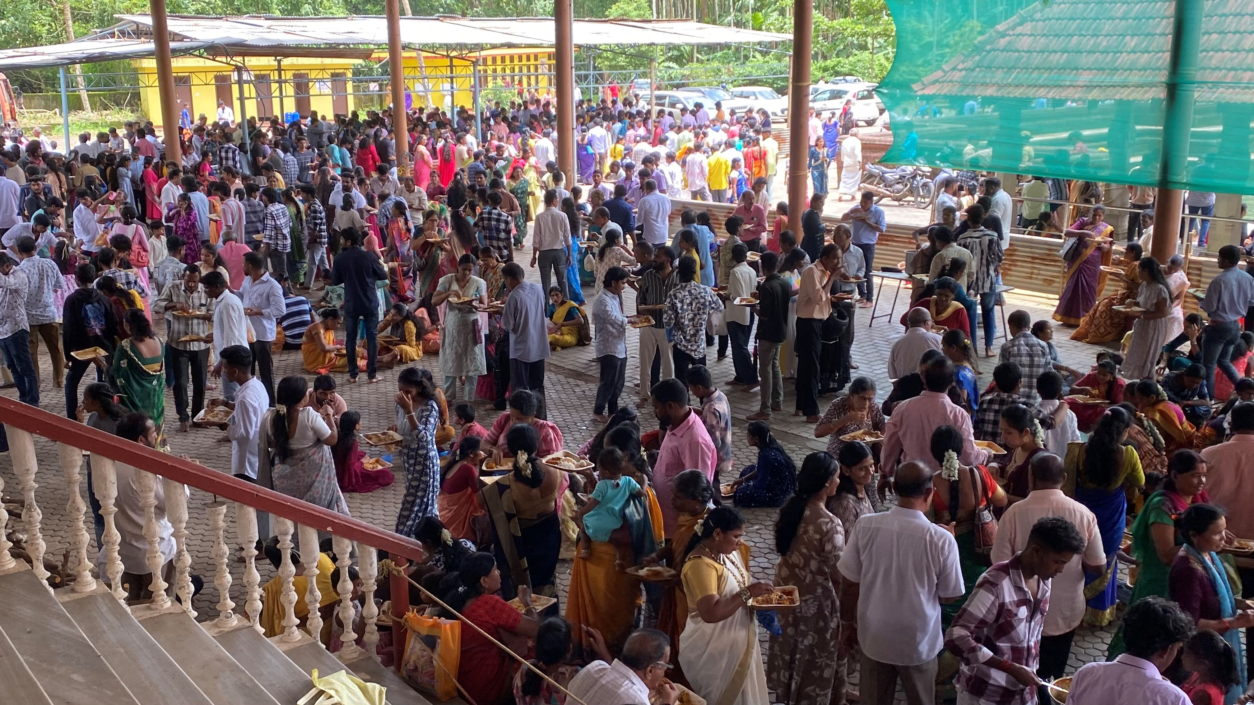 ನಾಗರ ಪಂಚಮಿ ಅಂಗವಾಗಿ ಕುಡುಪು ಕ್ಷೇತ್ರದಲ್ಲಿ ಸಹಸ್ರಾರು ಜನರು ಅನ್ನಪ್ರಸಾದ ಸ್ವೀಕರಿಸಿದರು