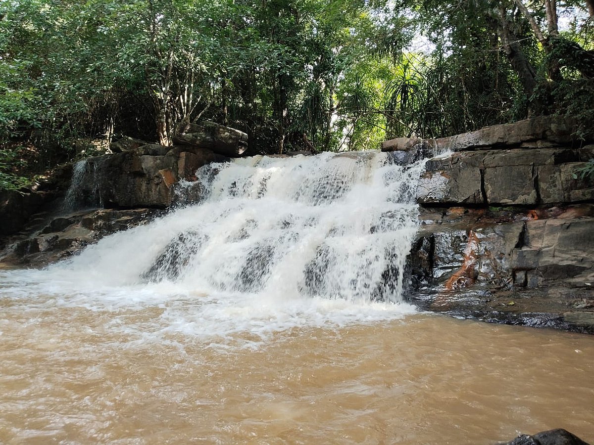 ಅಂಬುತೀರ್ಥದಿಂದ ಕೂಗಳತೆಯ ದೂರದಲ್ಲೇ ಅತಿಮೋಹಕ ‘ಅಚ್ಚಕನ್ಯೆ’ ಜಲಪಾತ