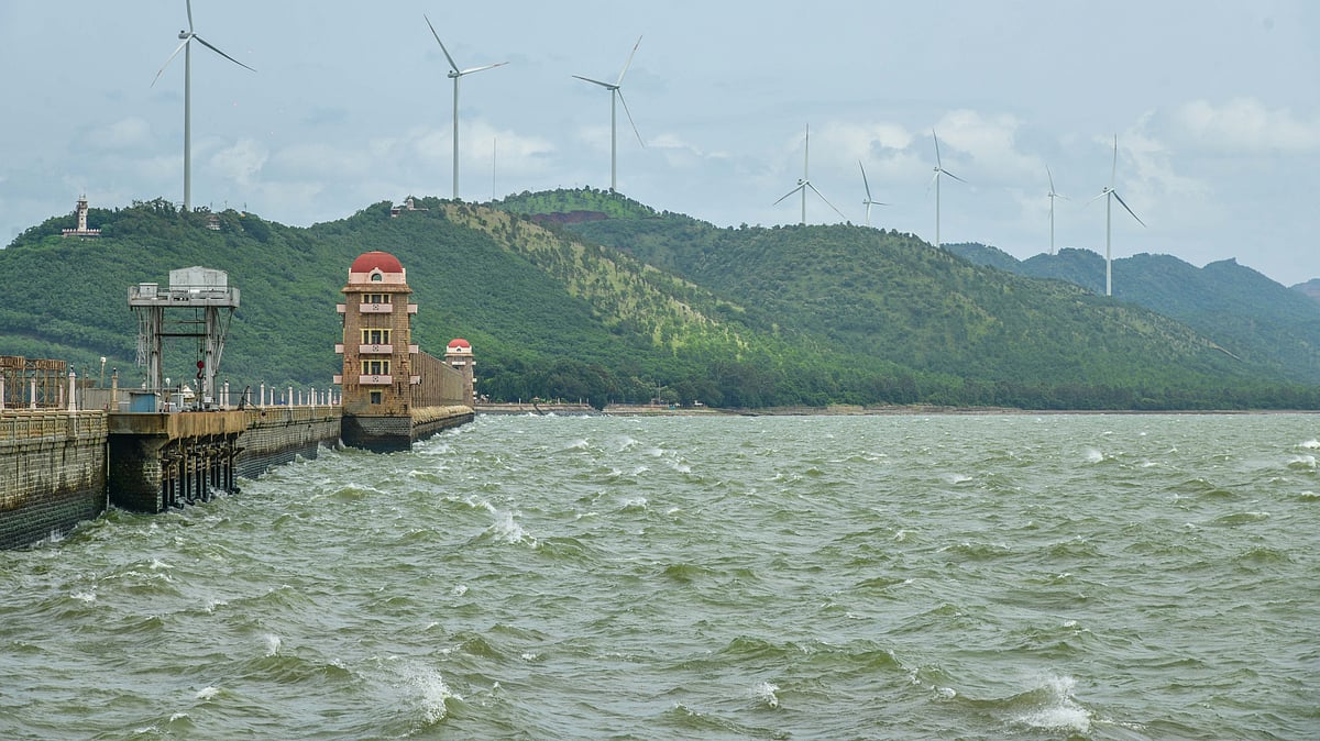 ಪ್ರವಾಸಿಗರನ್ನು ಕೈಬೀಸಿ ಕರೆಯುತ್ತಿರುವ ತುಂಗಭದ್ರಾ ಜಲಾಶಯ