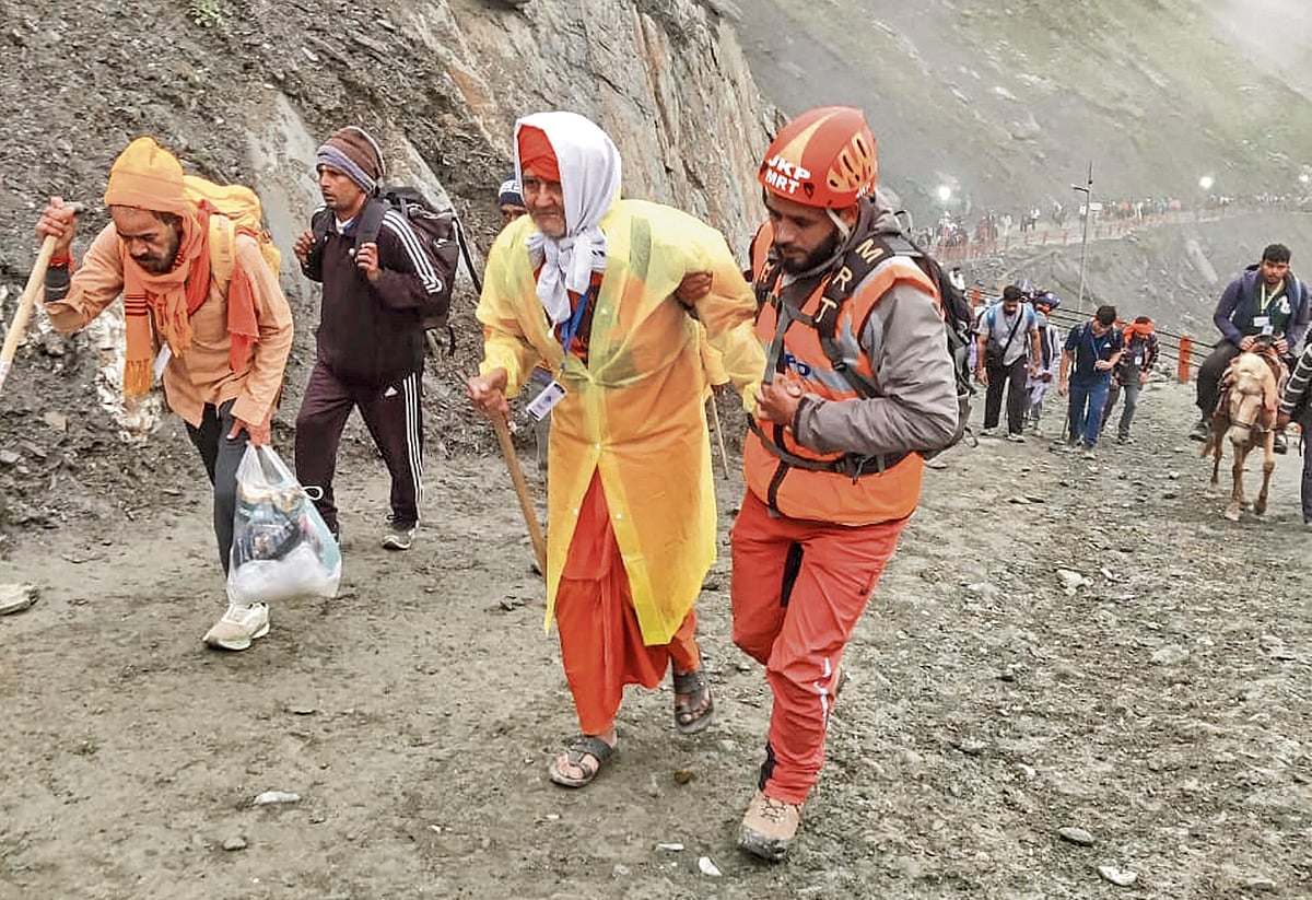 ಭಾರಿ ಮಳೆ: ಪಹಲ್ಗಾಮ್, ಬಾಲ್‌ಟಾಲ್ ಕಡೆಯಿಂದ ಅಮರನಾಥ ಯಾತ್ರೆ ಸ್ಥಗಿತ