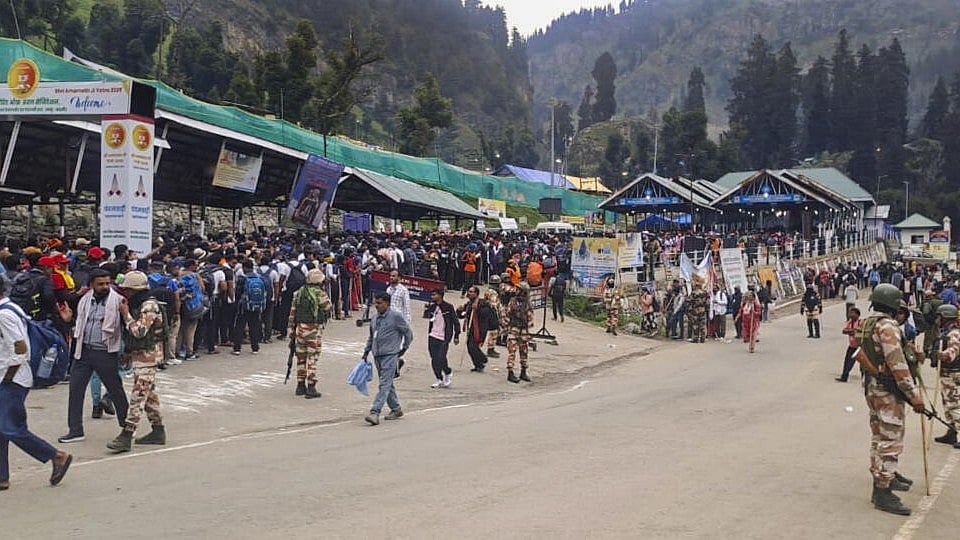 ಕಾಶ್ಮೀರದಲ್ಲಿ ಭಾರಿ ಮಳೆ: ಅಮರನಾಥ ಯಾತ್ರೆ ಸ್ಥಗಿತ