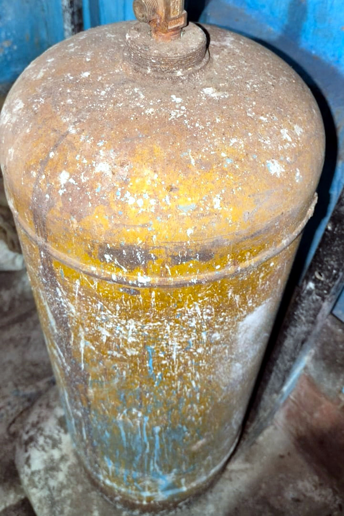 ಕ್ಲೋರಿನ್ ತುಂಬಿದ್ದ ಸಿಲಿಂಡರ್‌ 