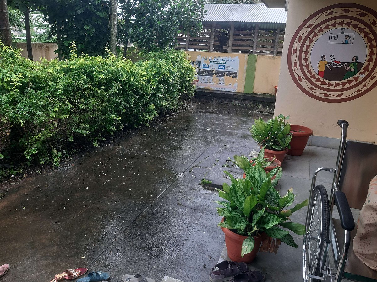 ಭದ್ರಾವತಿ: ಸರ್ಕಾರಿ ಆರೋಗ್ಯ ಕೇಂದ್ರದ ಸುತ್ತ ಪಾಚಿ