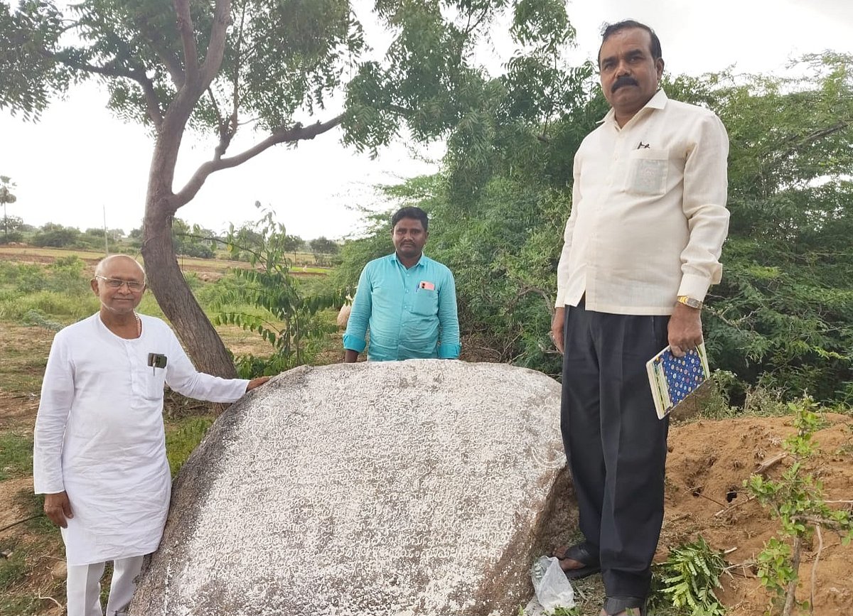 ಬಂಕಾಪುರ: ಇಮ್ಮಡಿ ಉಡುಚಪ್ಪನಾಯಕನ ಕಾಲದ ಎರಡು ಶಾಸ‌ನಗಳು ಪತ್ತೆ