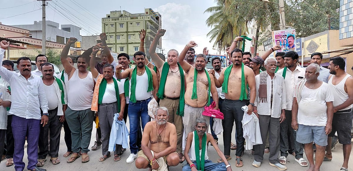 ಪಿಆರ್‌ಆರ್‌: ಪರಿಹಾರಕ್ಕೆ ಆಗ್ರಹಿಸಿ ರೈತರ ಪ್ರತಿಭಟನೆ