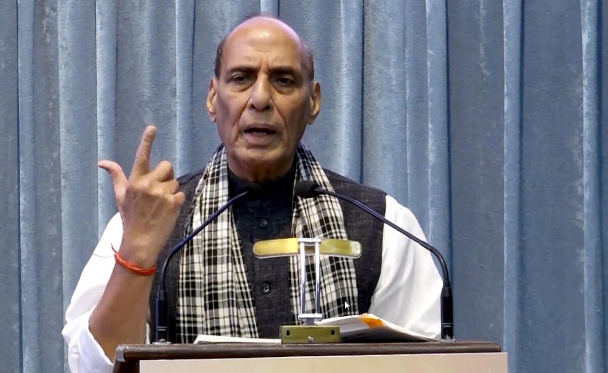 ‘ಆಪರೇಷನ್ ಸಿಂಧೂರ’ ಪ್ರಶ್ನಿಸಿದ ವಿಪಕ್ಷಗಳ ವಿರುದ್ಧ ರಾಜನಾಥ ಸಿಂಗ್‌ ಕಿಡಿ