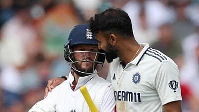 ಬೆನ್‌ ಡಕೆಟ್‌ ಅವರನ್ನು ಔಟ್‌ ಮಾಡಿ 'ಸೆಂಡ್‌ಅಪ್‌' ನೀಡಿದ ಆಕಾಶ್‌ ದೀಪ್‌