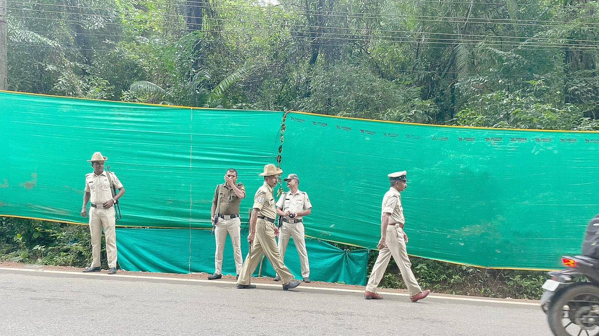 ಧರ್ಮಸ್ಥಳ: ಆರನೇ ದಿನದ ಶೋಧ ಕಾರ್ಯಕ್ಕಾಗಿ ಕಾಡಿನೊಳಗೆ ತೆರಳಿದ ತನಿಖಾ ತಂಡ‌