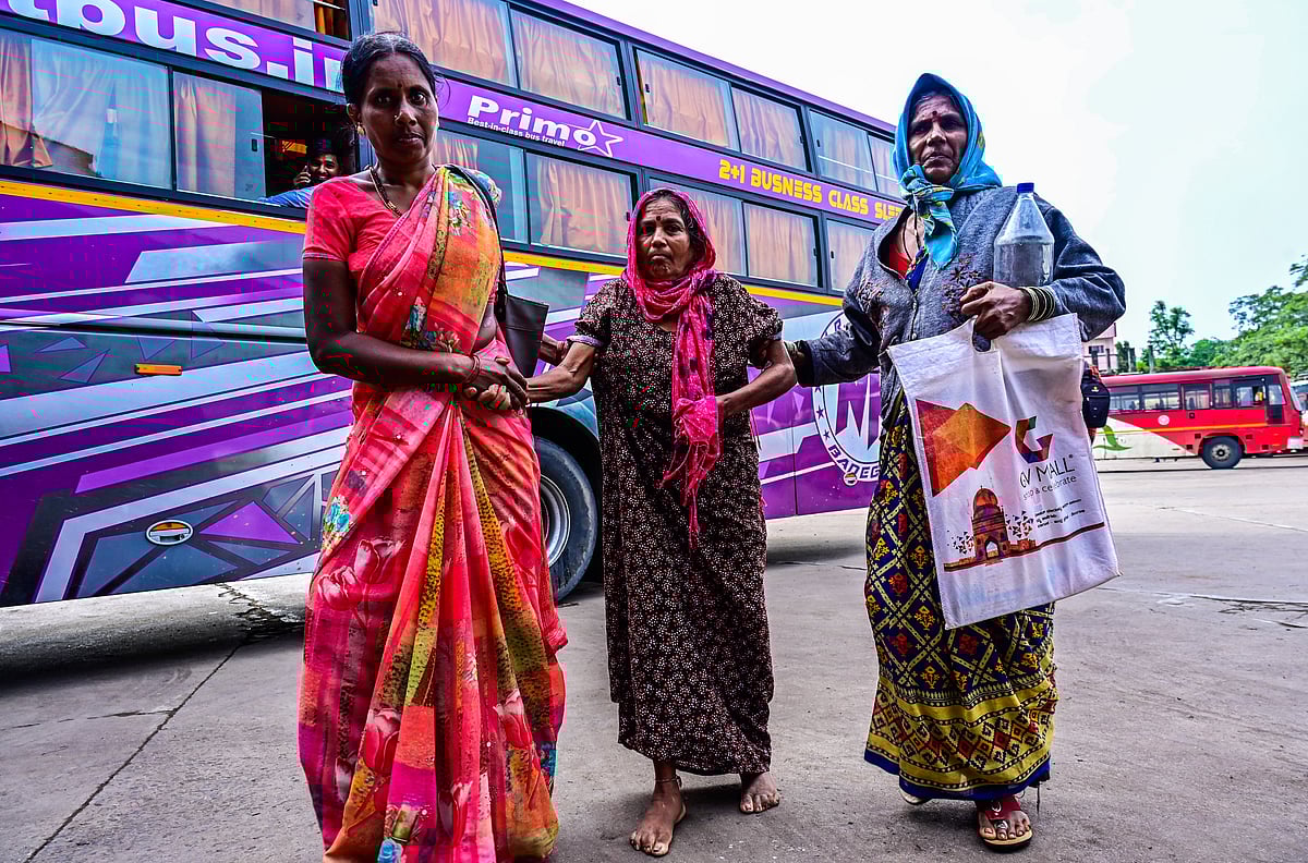 Bus Strike | ಸಾರಿಗೆ ಮುಷ್ಕರ: ಬಹುತೇಕ ಯಶಸ್ವಿ