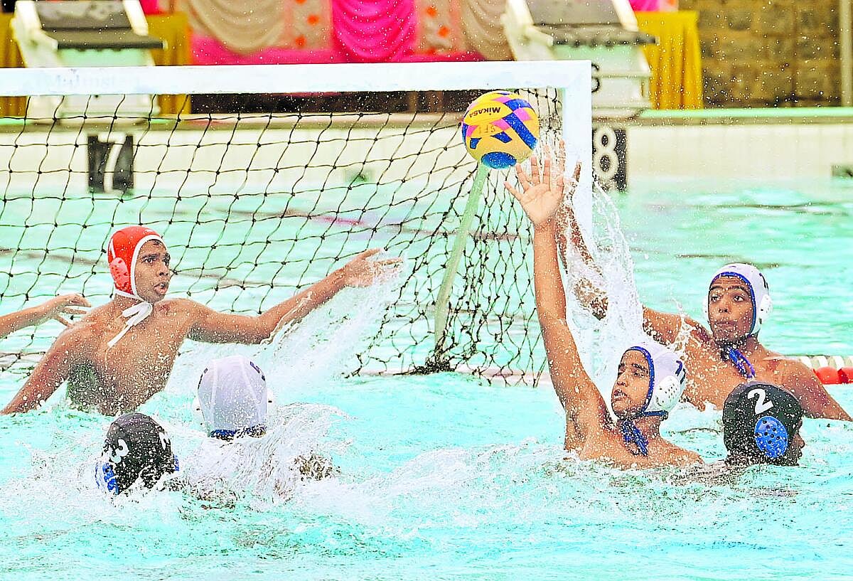 ಜೂನಿಯರ್ ಈಜು ಚಾಂಪಿಯನ್‌ಷಿಪ್‌: ಕರ್ನಾಟಕ ತಂಡಗಳಿಗೆ ಹ್ಯಾಟ್ರಿಕ್‌ ಗೆಲುವು
