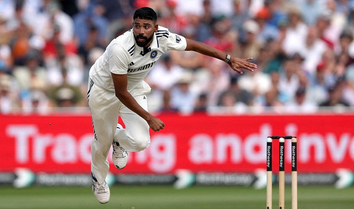 ಹೈದರಾಬಾದ್: ತವರಿಗೆ ಮರಳಿದ ಮೊಹಮ್ಮದ್ ಸಿರಾಜ್‌ಗೆ ಆತ್ಮೀಯ ಸ್ವಾಗತ