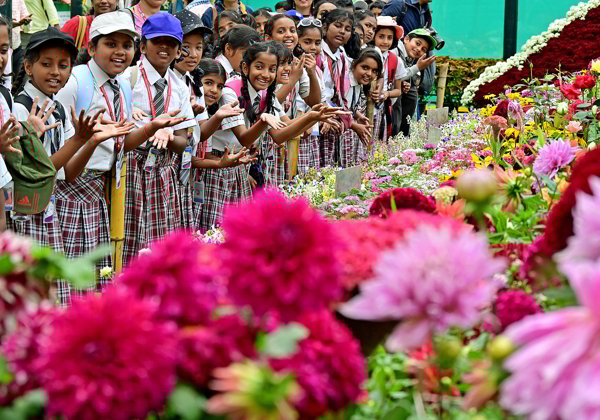 ಲಾಲ್‌ಬಾಗ್‌ನಲ್ಲಿ 218ನೇ ಫಲಪುಷ್ಪ ಪ್ರದರ್ಶನ: ಚನ್ನಮ್ಮ,ರಾಯಣ್ಣ ಇತಿಹಾಸ ಅನಾವರಣ  